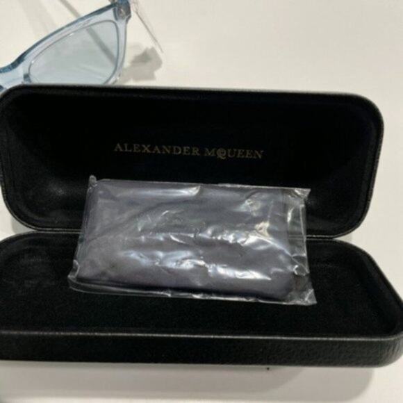 Alexander McQueen 54mm Square Sunglasses light blue - Picture 9 of 12